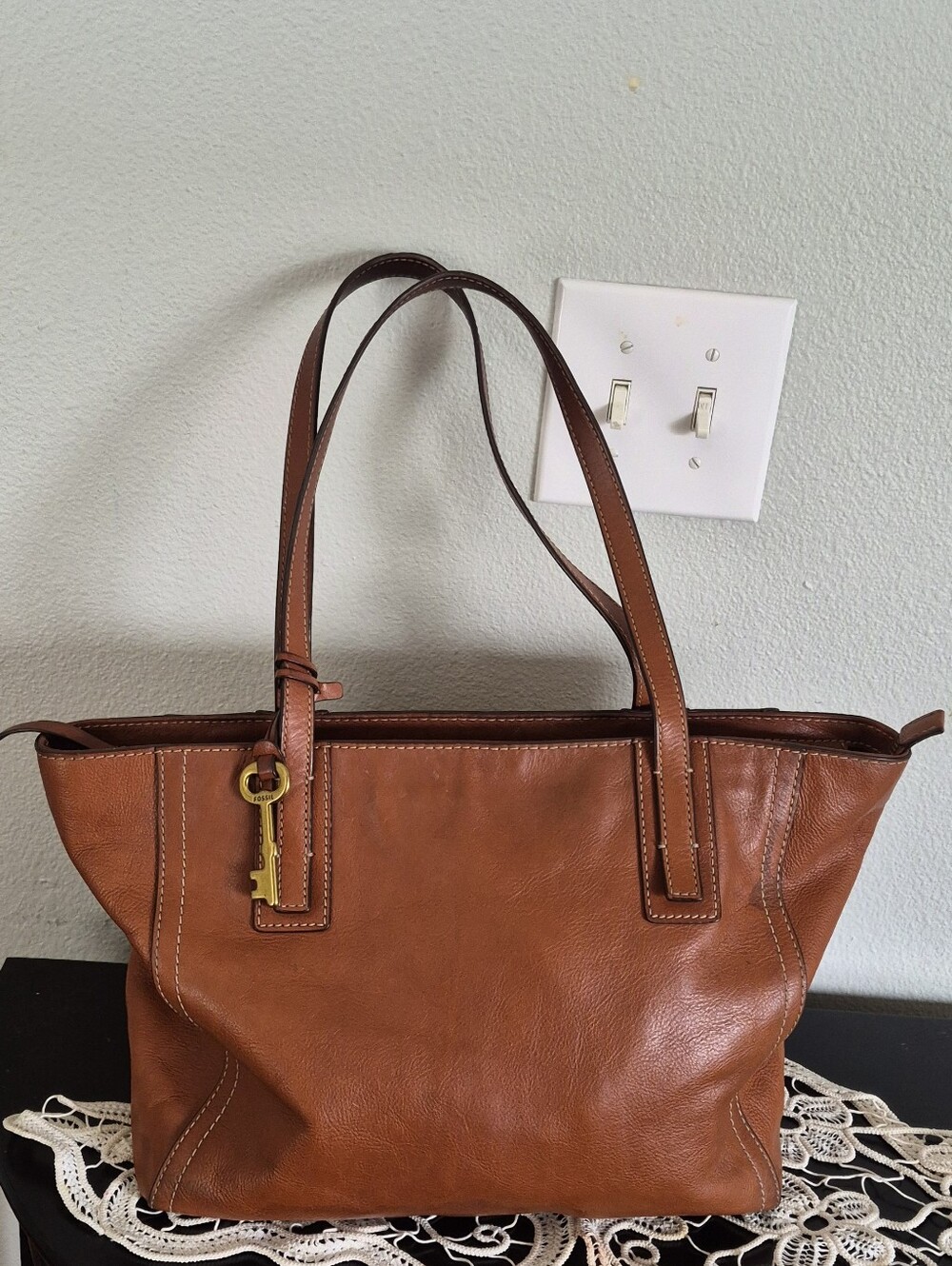 Fossil Emma Tote Leather Zip Top Tote Shoulder Bag Double Handle Purse Cognac - Picture 2 of 13